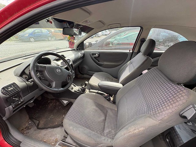 Opel - corsa - 1.4-16v sport - car - 2001 - afbeelding 9 van  10