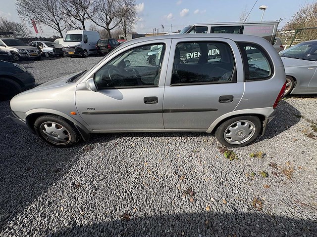 Opel - corsa - 1.4i-16v cdx - car - 1998 - afbeelding 2 van  15