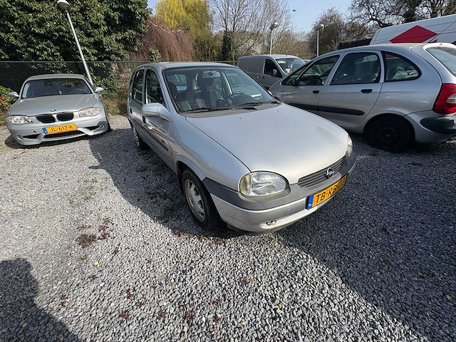Opel - corsa - 1.4i-16v cdx - car - 1998 - afbeelding 10 van  15