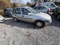 Opel - corsa - 1.4i-16v cdx - car - 1998 - afbeelding 11 van  15