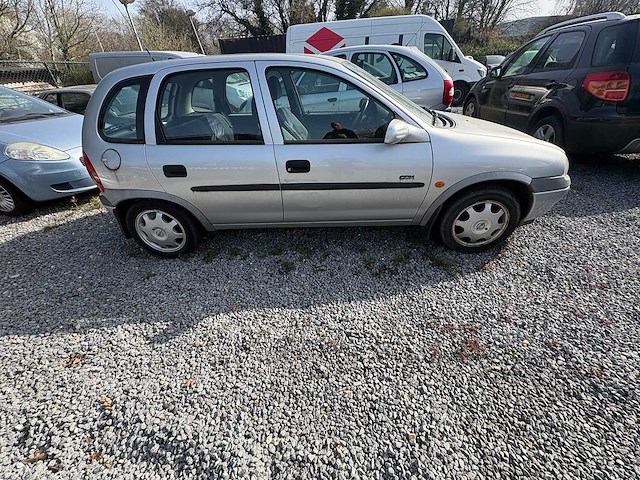 Opel - corsa - 1.4i-16v cdx - car - 1998 - afbeelding 12 van  15