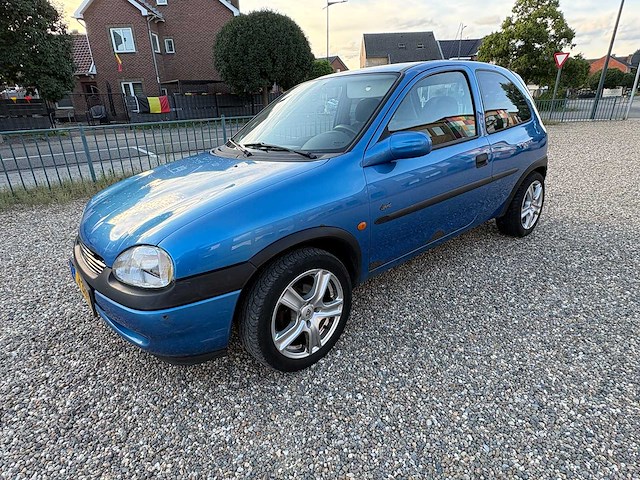 Opel - corsa - 1.4i-16v sport - car - 1998 - afbeelding 1 van  24