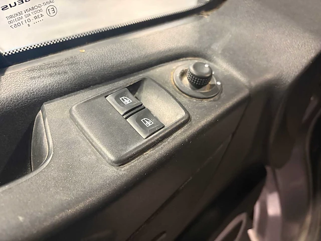Opel - f7 - vivaro - bedrijfswagen - afbeelding 19 van  26