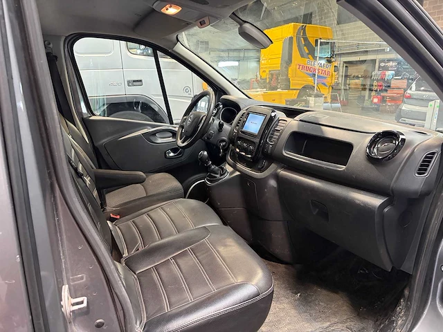 Opel - f7 - vivaro - bedrijfswagen - afbeelding 8 van  26