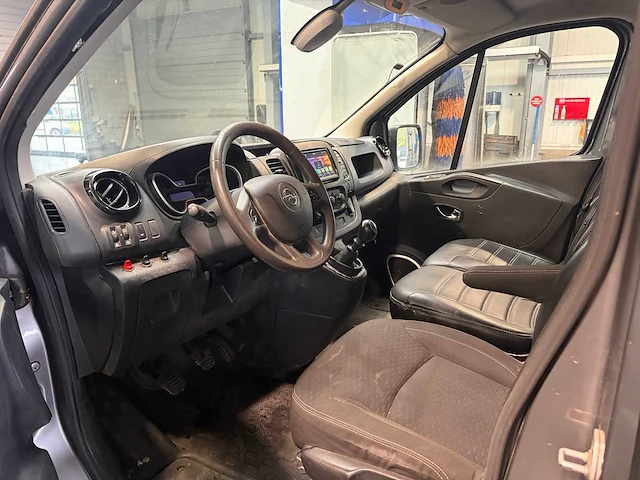 Opel - f7 - vivaro - bedrijfswagen - afbeelding 9 van  26