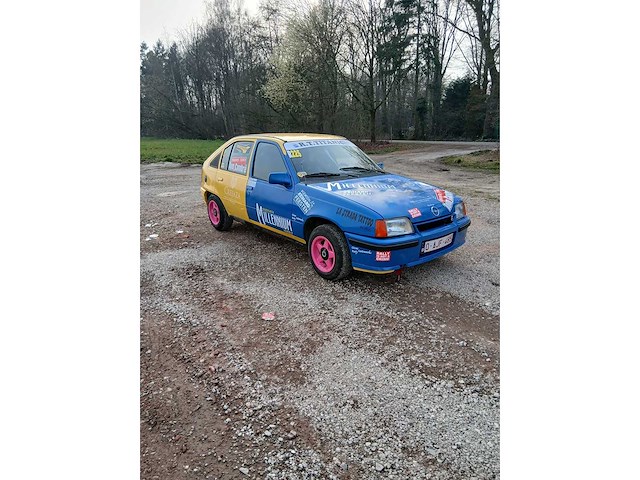 Opel - kadett - race wagen - afbeelding 8 van  13