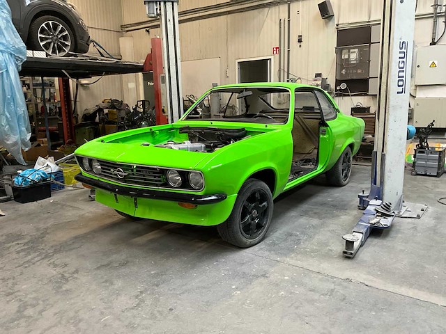 Opel - manta 1600 s - oldtimer - afbeelding 1 van  55