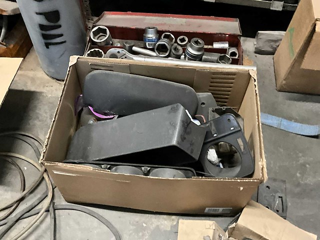 Opel - manta 1600 s - oldtimer - afbeelding 25 van  55