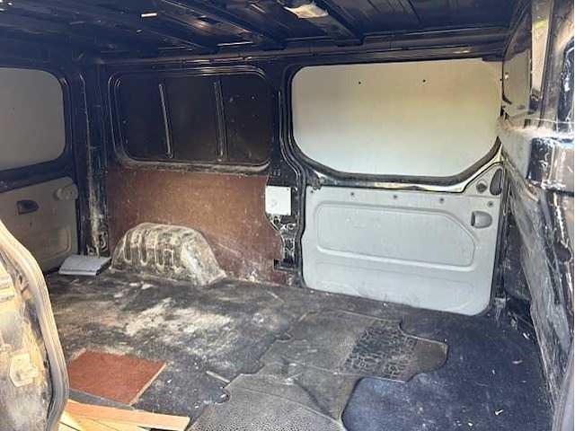 Opel - vivaro - 2.0 cdti l2h1 - car - 2011 - afbeelding 14 van  28