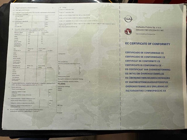 Opel - vivaro - f - car - 2022 - afbeelding 13 van  16