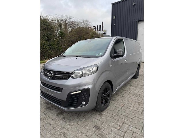 Opel - vivaro - f - car - 2022 - afbeelding 9 van  16