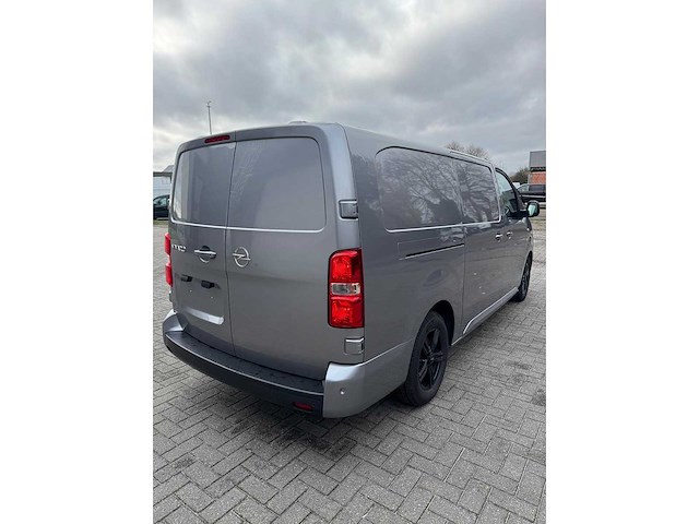 Opel - vivaro - f - car - 2022 - afbeelding 14 van  16
