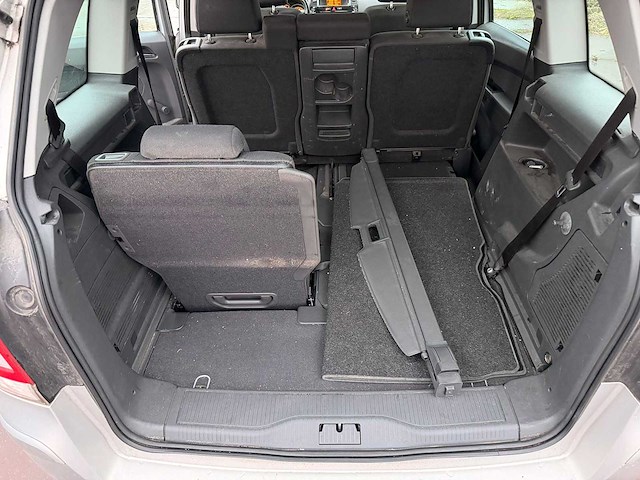 Opel - zafira - car - 2012 - afbeelding 12 van  17