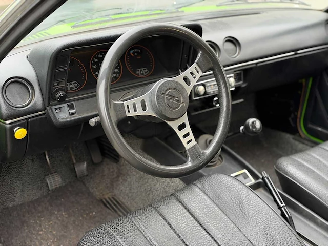 Opel 16s manta oldtimer - afbeelding 10 van  11