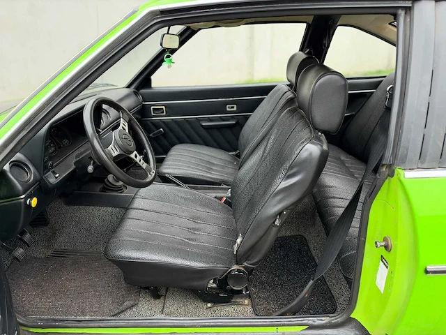 Opel 16s manta oldtimer - afbeelding 11 van  11