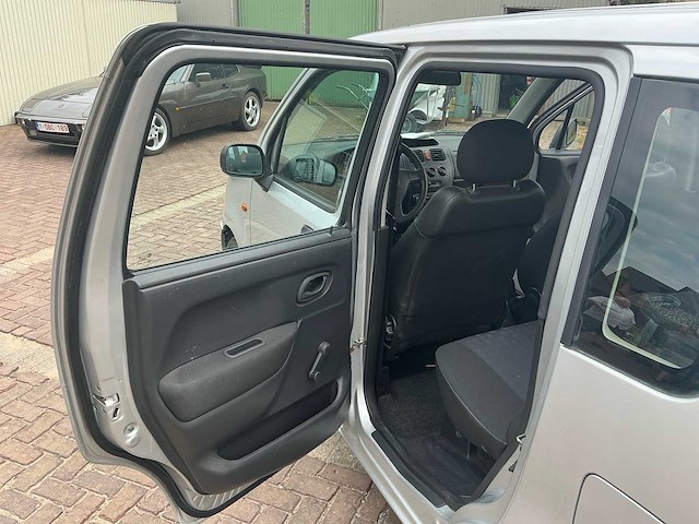 Opel agila personenauto - afbeelding 15 van  34