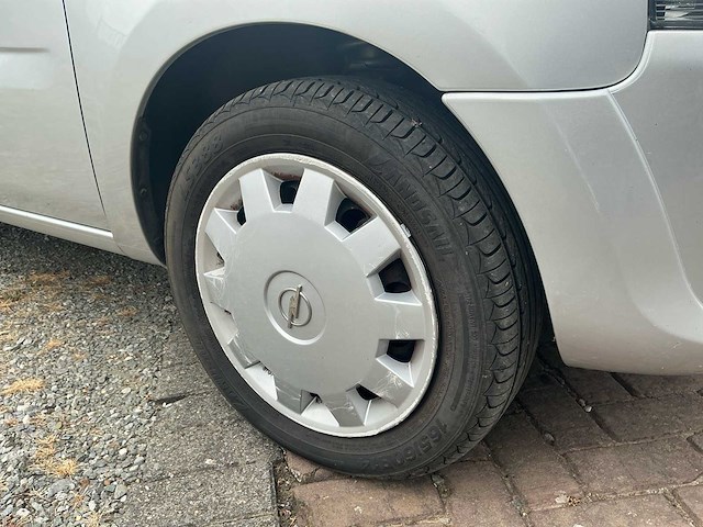 Opel agila personenauto - afbeelding 18 van  34