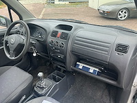 Opel agila personenauto - afbeelding 1 van  24