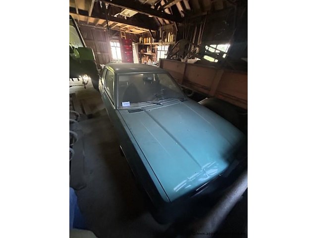 Opel ascona, 52703km, sedan, zonder documenten, 1 sleutel - afbeelding 1 van  8