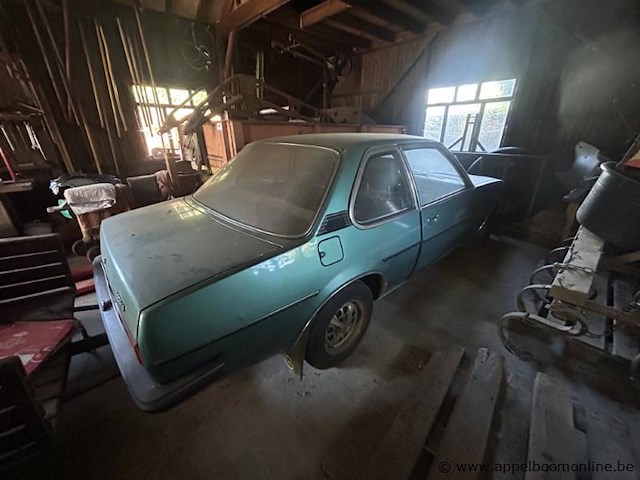 Opel ascona, 52703km, sedan, zonder documenten, 1 sleutel - afbeelding 2 van  8
