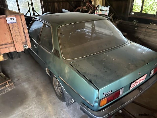 Opel ascona, 52703km, sedan, zonder documenten, 1 sleutel - afbeelding 4 van  8