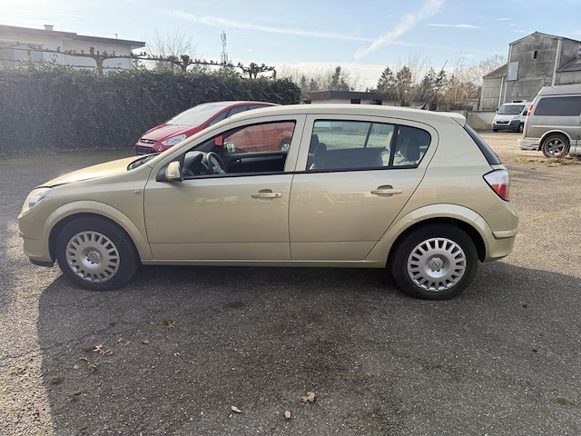 Opel astra 1.7cdti - afbeelding 2 van  24