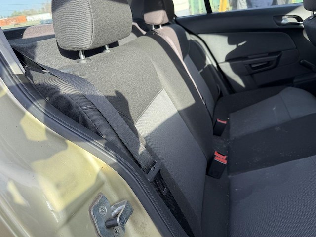 Opel astra 1.7cdti - afbeelding 13 van  24