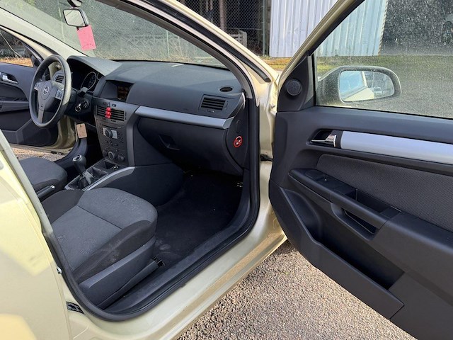 Opel astra 1.7cdti - afbeelding 14 van  24