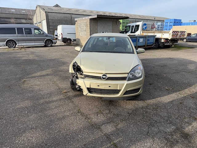 Opel astra 1.7cdti - afbeelding 12 van  24