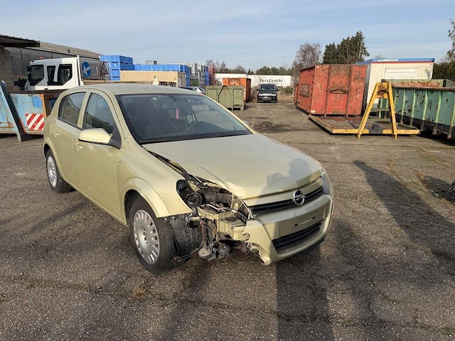 Opel astra 1.7cdti - afbeelding 18 van  24