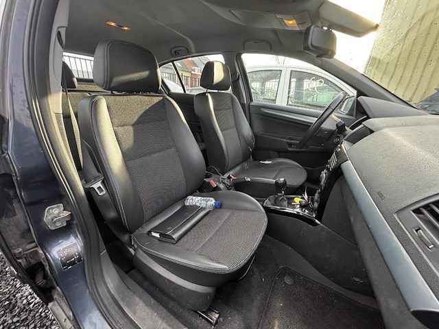 Opel astra, 2009 - afbeelding 14 van  30