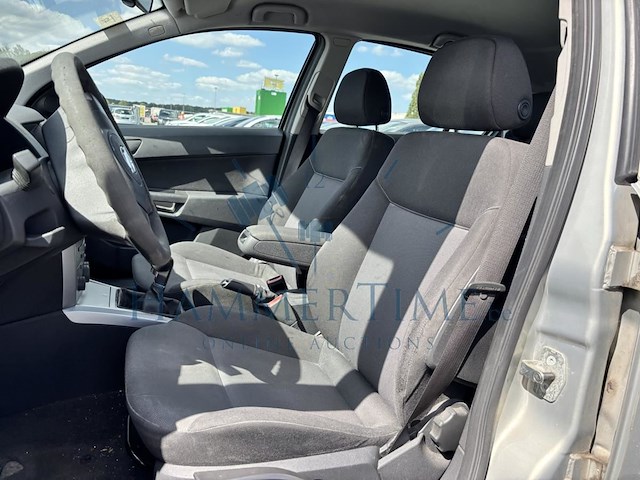 Opel astra classic 1.6i, 2011 - afbeelding 2 van  44