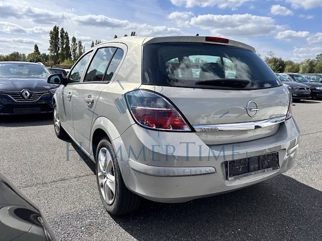 Opel astra classic 1.6i, 2011 - afbeelding 42 van  44