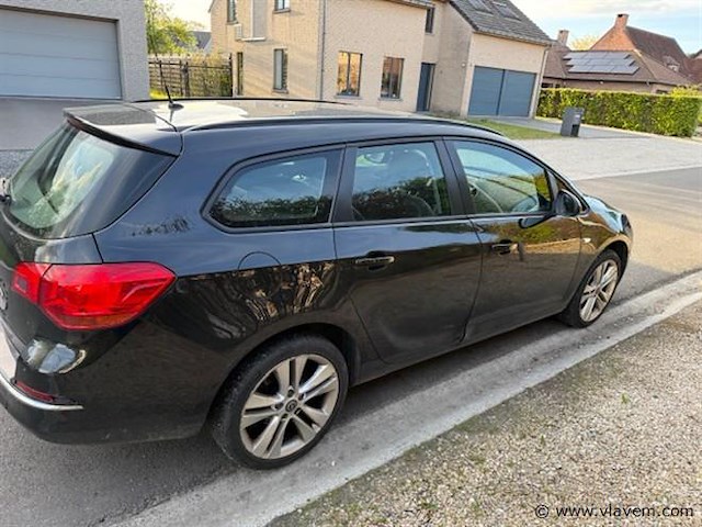 Opel astra sports tourer - afbeelding 8 van  12