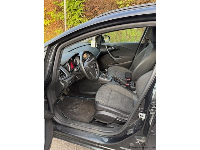 Opel astra sports tourer - afbeelding 11 van  12