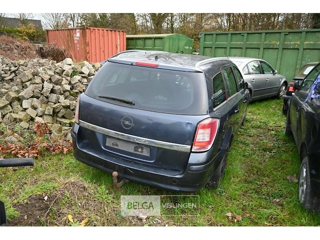Opel astra - afbeelding 4 van  9
