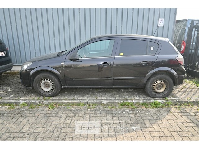 Opel astra - afbeelding 7 van  11