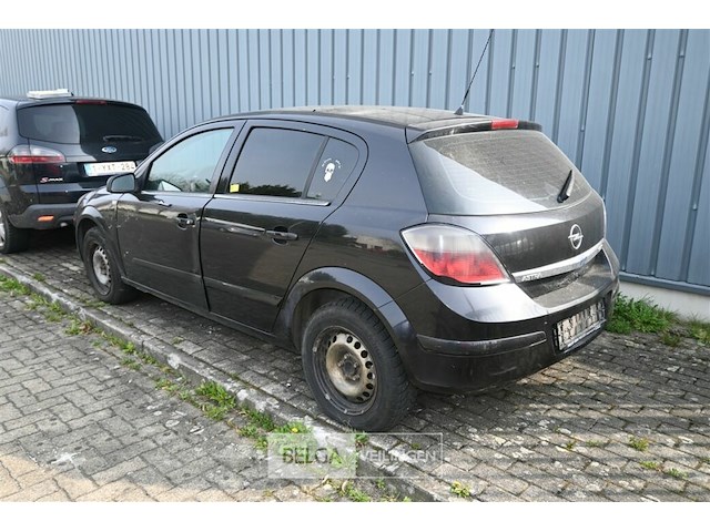 Opel astra - afbeelding 8 van  11