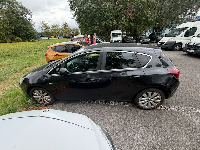 Opel astra - afbeelding 1 van  20