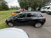 Opel astra - afbeelding 1 van  20