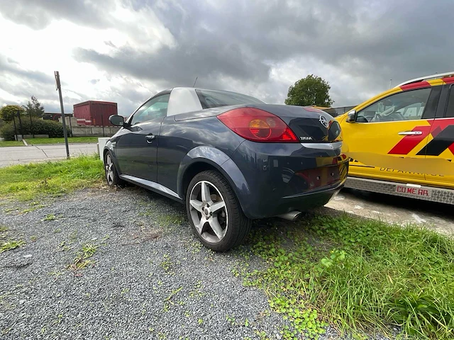 Opel cabriolet tigra - afbeelding 17 van  33