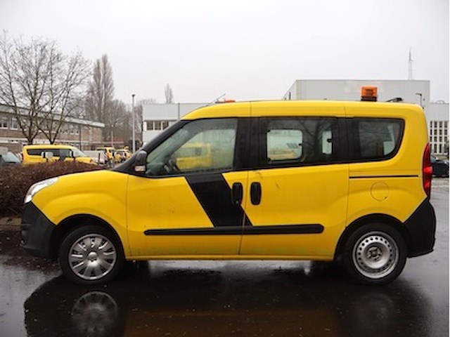 Opel combo - w0l6azg1bh9622333 - 2017 - afbeelding 13 van  19
