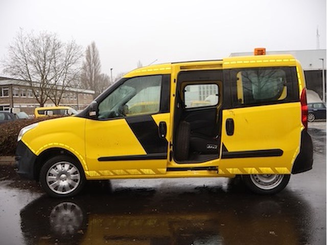 Opel combo - w0l6azg1bh9622333 - 2017 - afbeelding 14 van  19