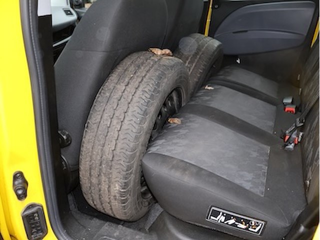 Opel combo - w0l6azg1bh9622333 - 2017 - afbeelding 15 van  19