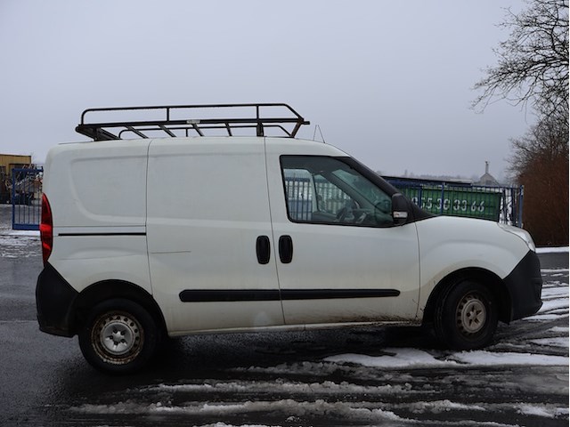 Opel combo - w0l6zyd1bf9563841 - 2015 - afbeelding 28 van  29