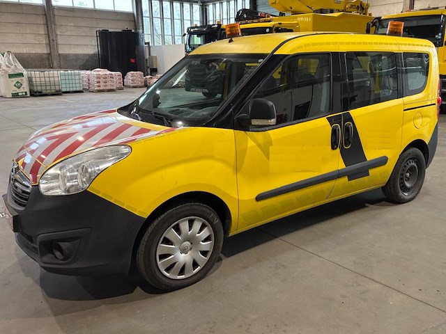 Opel combo - wol6azg1bh9622307 - 2017 - afbeelding 1 van  6