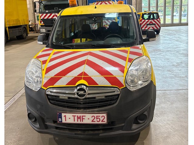Opel combo - wol6azg1bh9622307 - 2017 - afbeelding 2 van  6