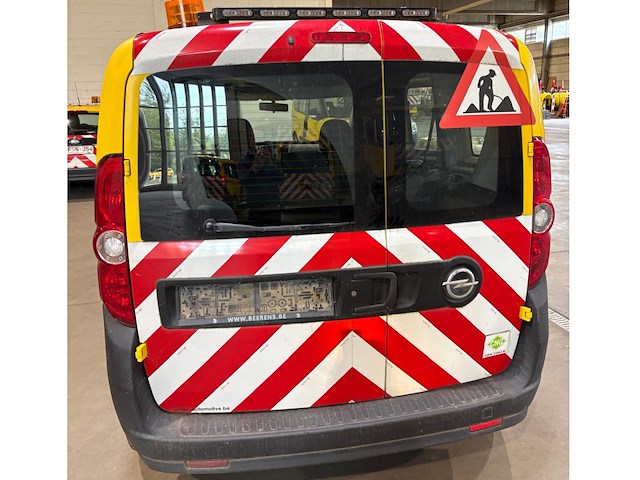 Opel combo - wol6azg1bh9622307 - 2017 - afbeelding 3 van  6