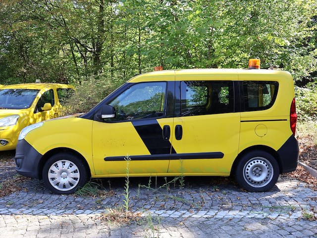 Opel combo - wol6azg1bh9622333 - 2017 - afbeelding 9 van  15