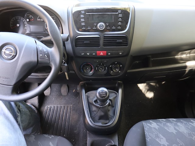 Opel combo - wol6azg1bh9622333 - 2017 - afbeelding 14 van  15
